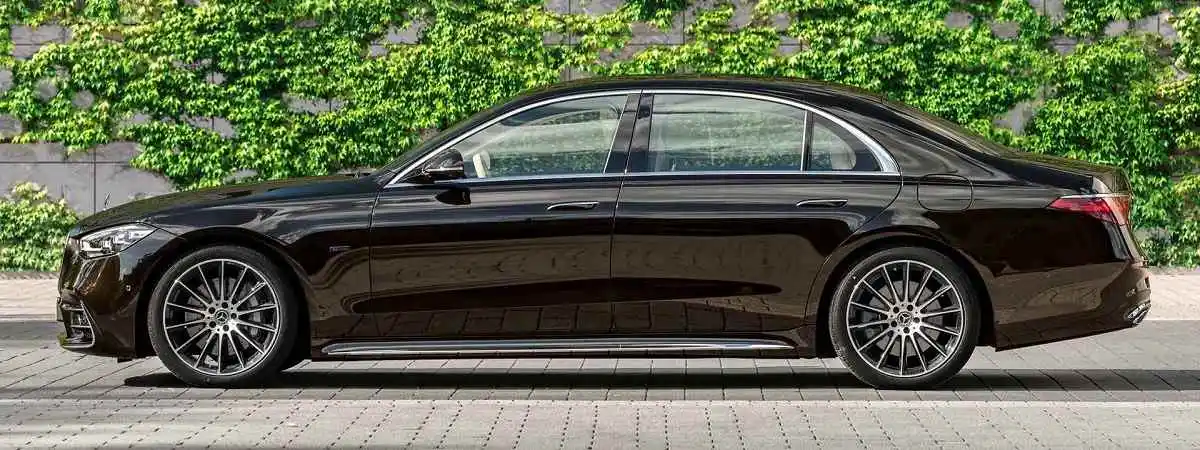 Black Mercedes Benz S classe recent & full options