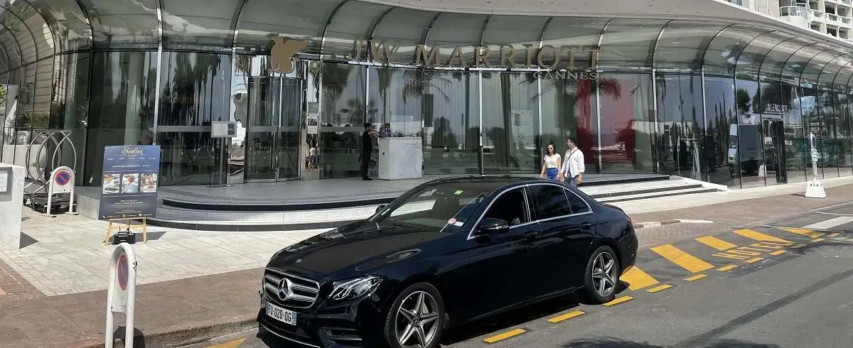 Transfert Nice aéroport Cannes: Prise en charge des clients au palace JW Marriott Palace à Cannes